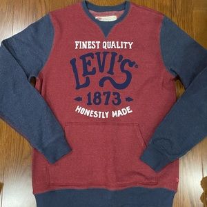 NWOT Levi’s Sweatshirt Color Contrast